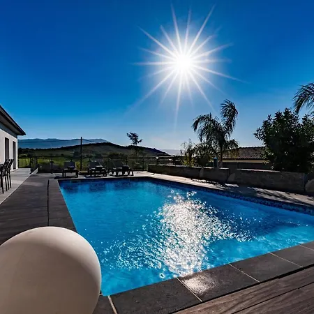 Afa, Proche D Ajaccio, Magnifique 4 Pers Avec Piscine Privée Et Vue Montagne *