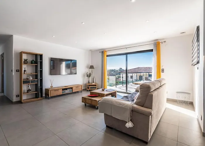 Afa, Proche D Ajaccio, Magnifique 4 Pers Avec Piscine Privee Et Vue Montagne Villa