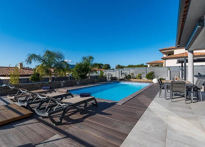 Afa, Proche D Ajaccio, Magnifique 4 Pers Avec Piscine Privee Et Vue Montagne Villa *