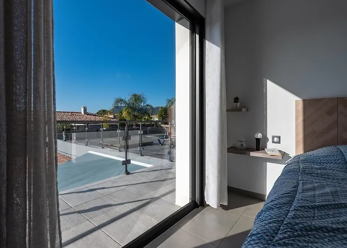 Afa, Proche D Ajaccio, Magnifique 4 Pers Avec Piscine Privee Et Vue Montagne Afa