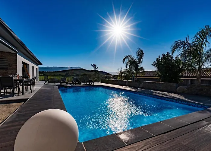 Afa, Proche D Ajaccio, Magnifique 4 Pers Avec Piscine Privee Et Vue Montagne *